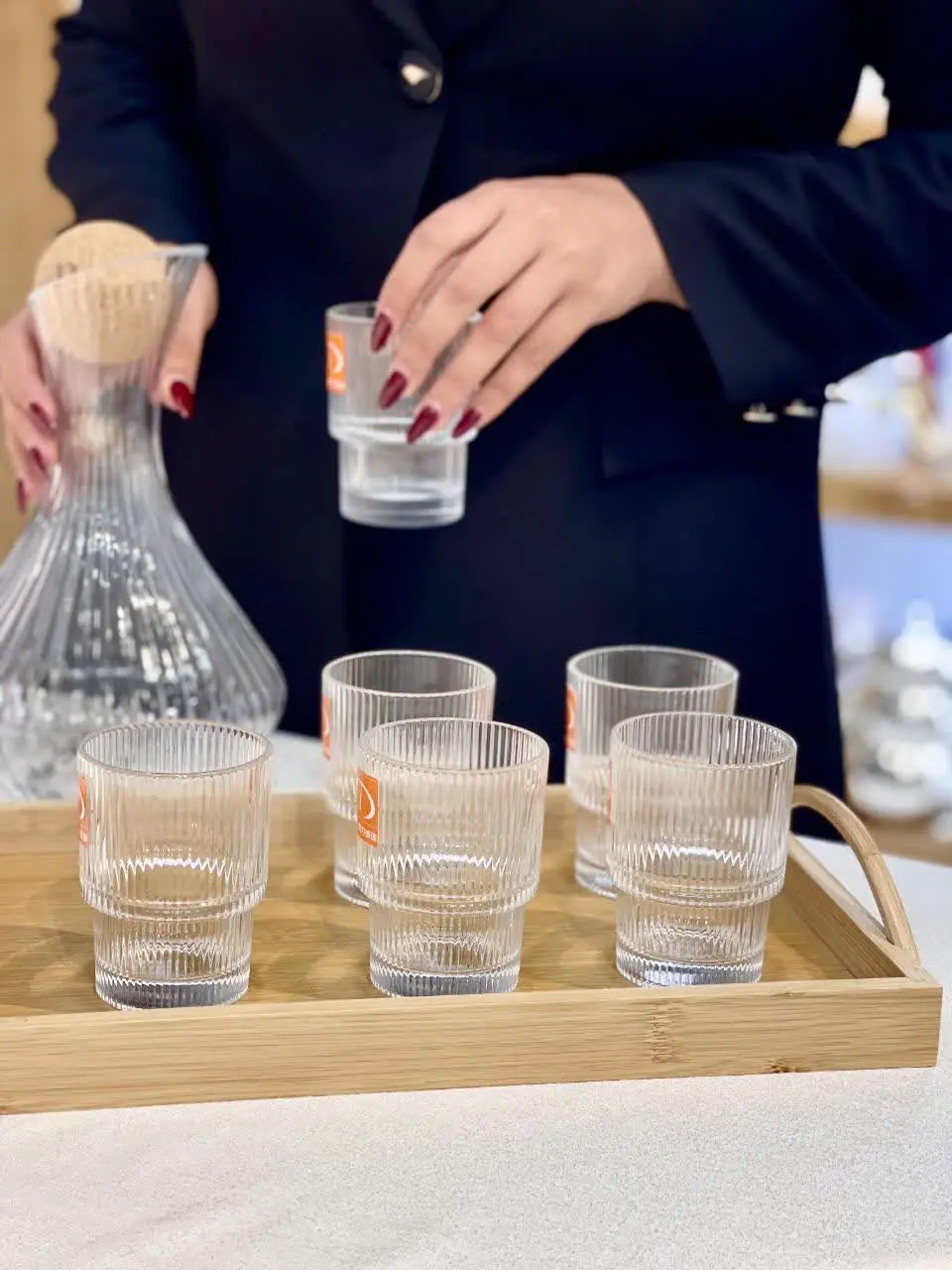 شارژ مجدد تنگ و نیم لیوان ت...