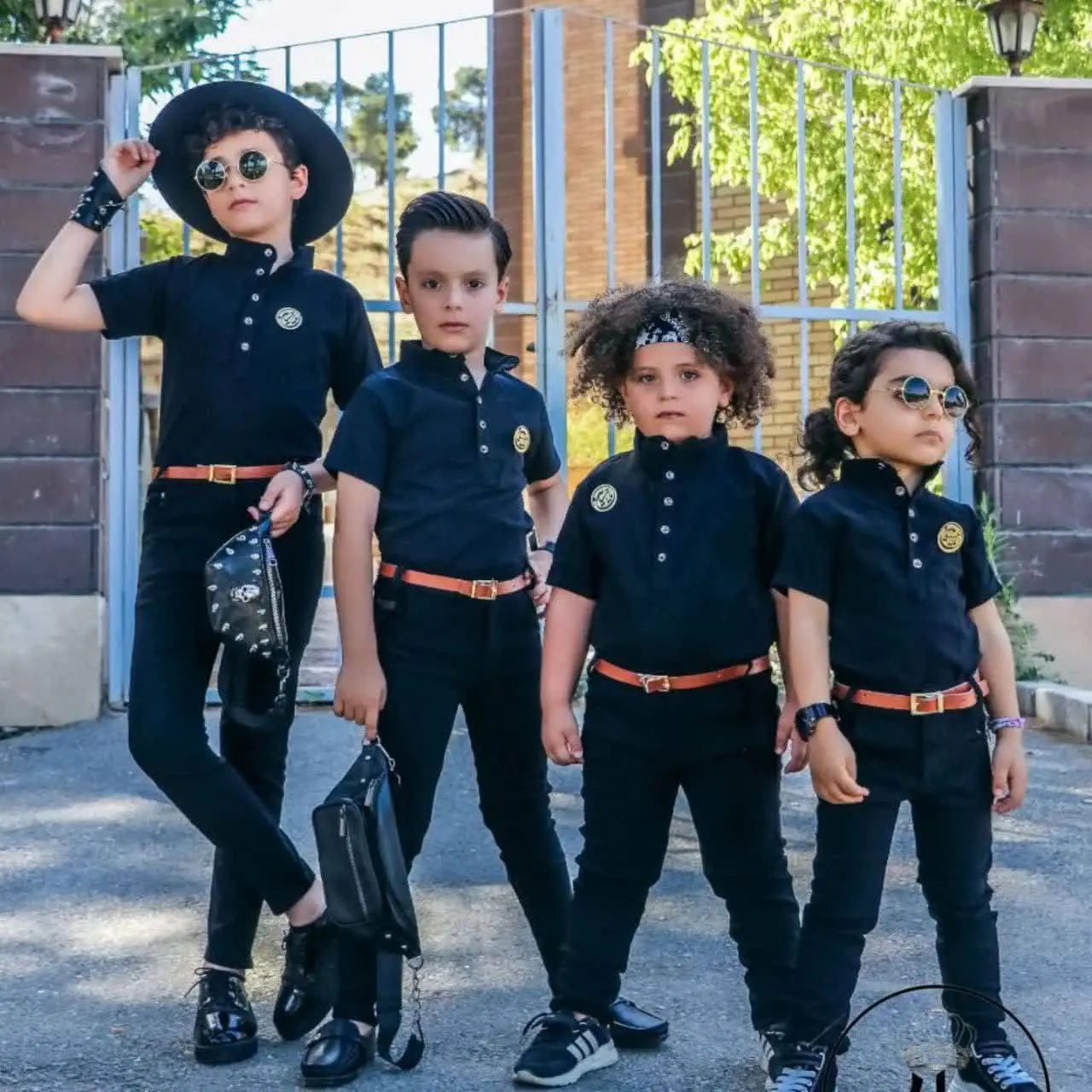 نام: ۴ تیکه محرمی 
