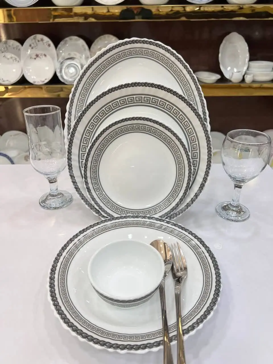 شامل ۶ عدد پلو ۶ عدد خورشت...