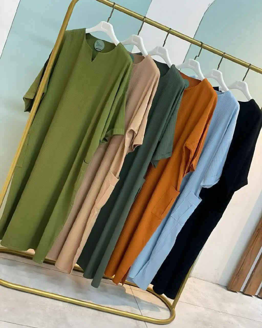 دور کمر ۶۸تا۱۰۰ قد مدل از ۱۳۰تا۱۴۰
