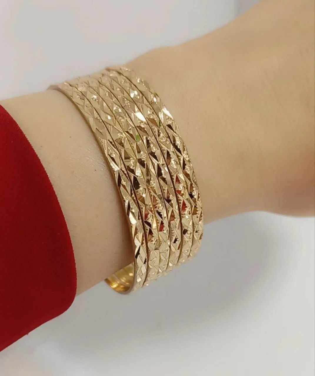 خیلی زود تموم میشه بجنبین 😍
