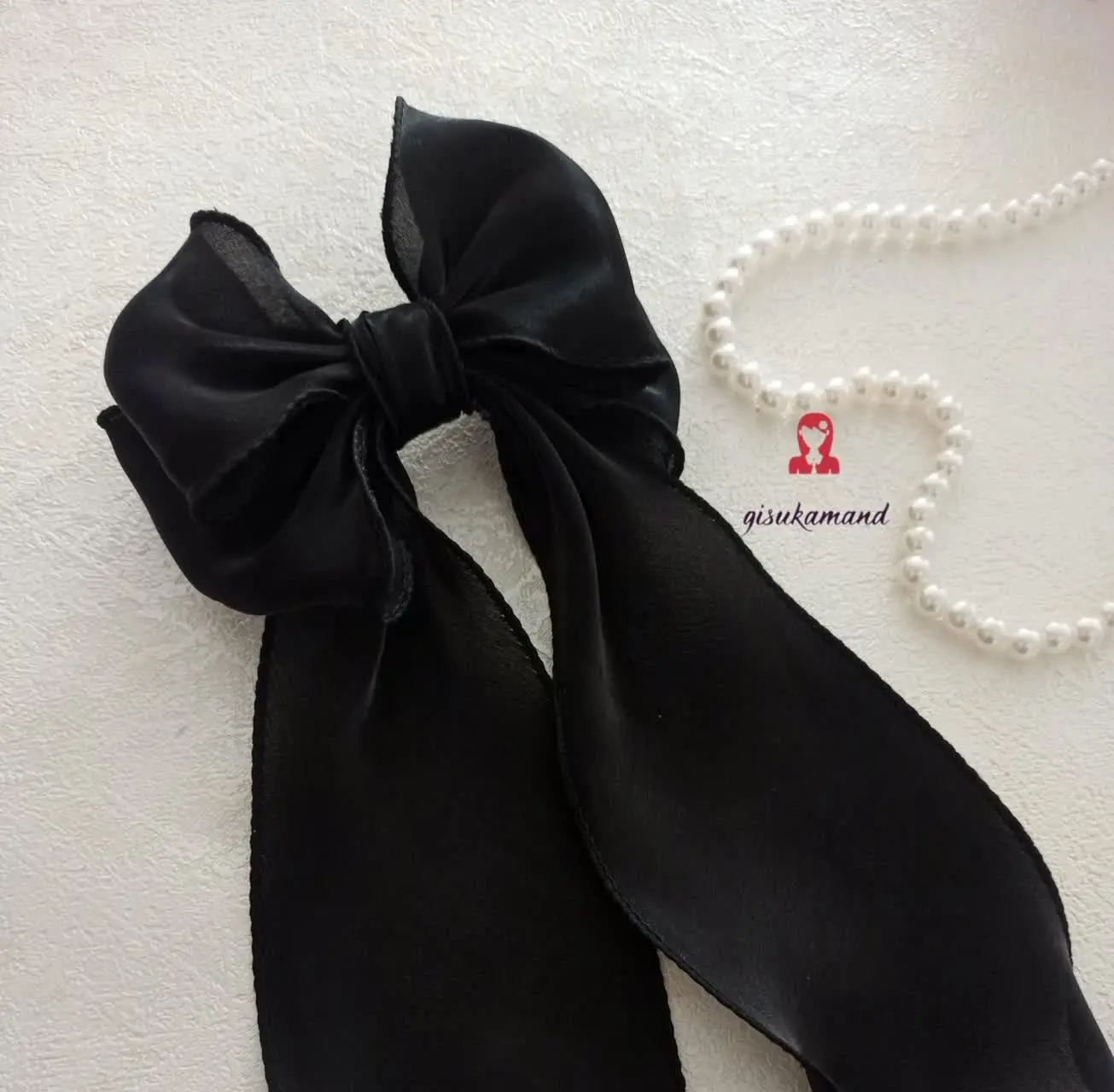 گلسر پاپیون‌ حجیم حریر هولوگرامی
