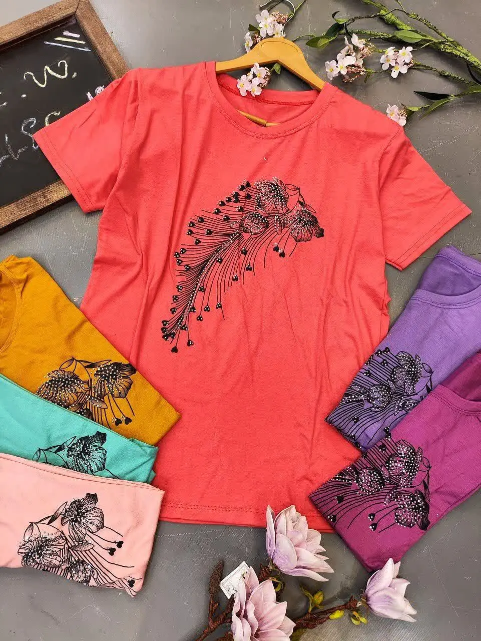 👚نام کالا: تی شرت جلو چاپ و نگین پر 😉👌
