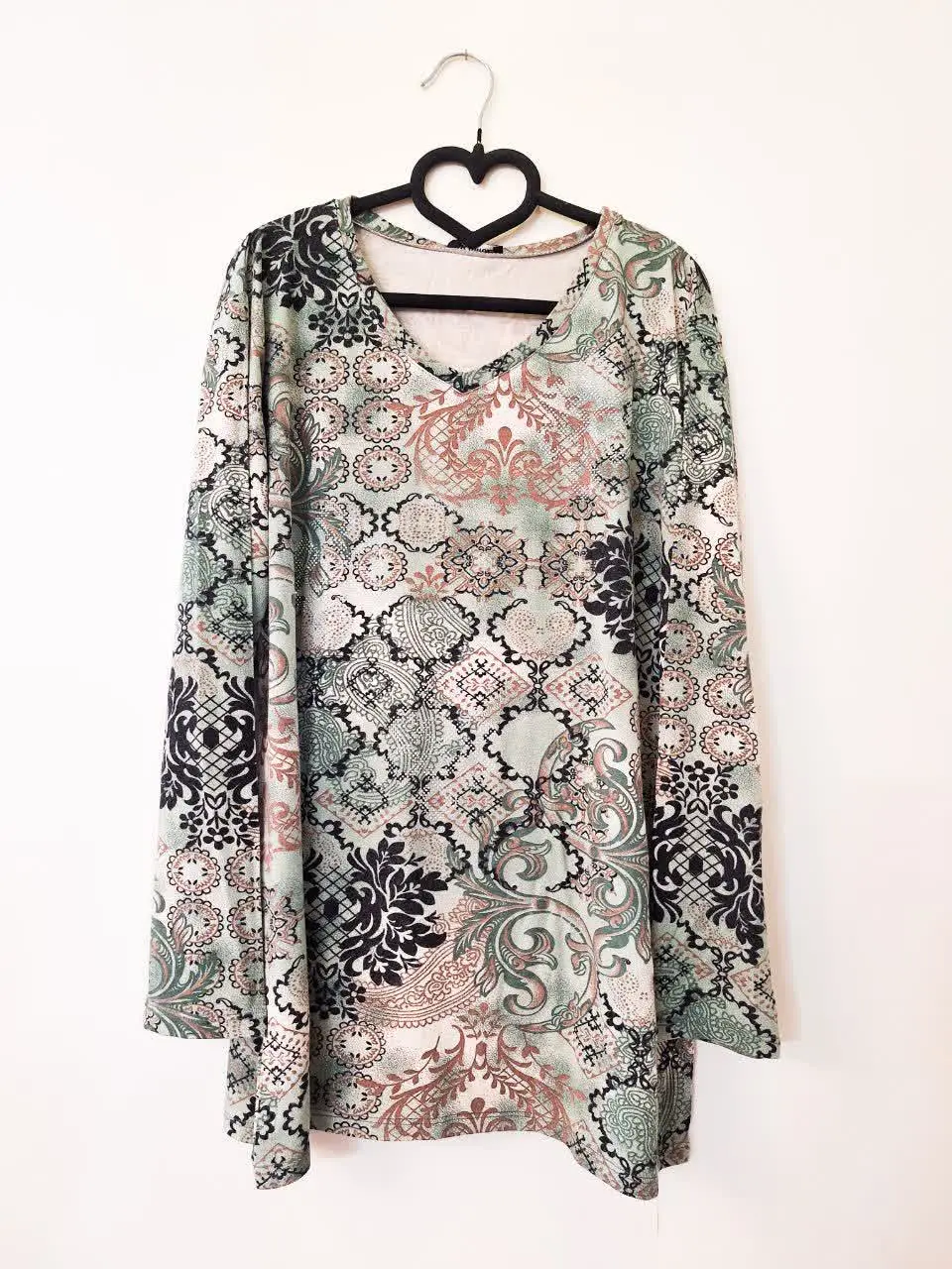 چون داریم کم کم به روز قشنگ مادر هم نزدیک میشیم 🌹
