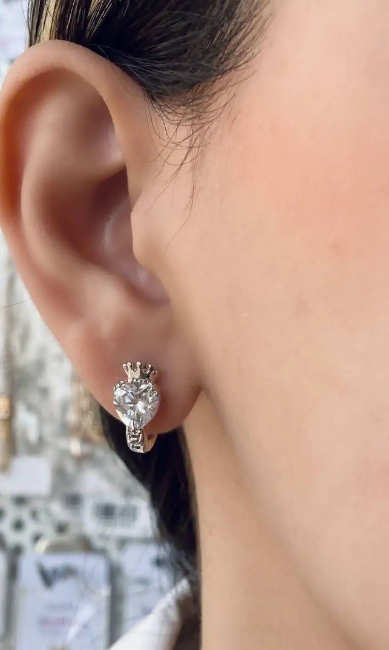 گوشواره بسیار زیبا طرح تاج...