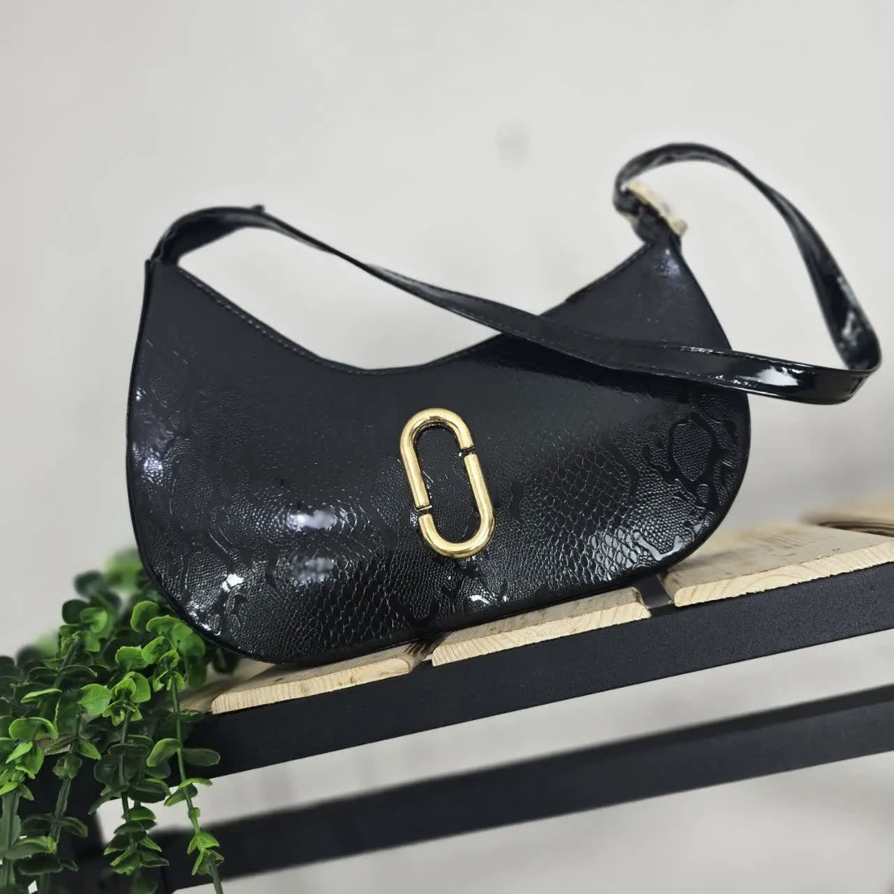 🌸 نام: کیف الو
