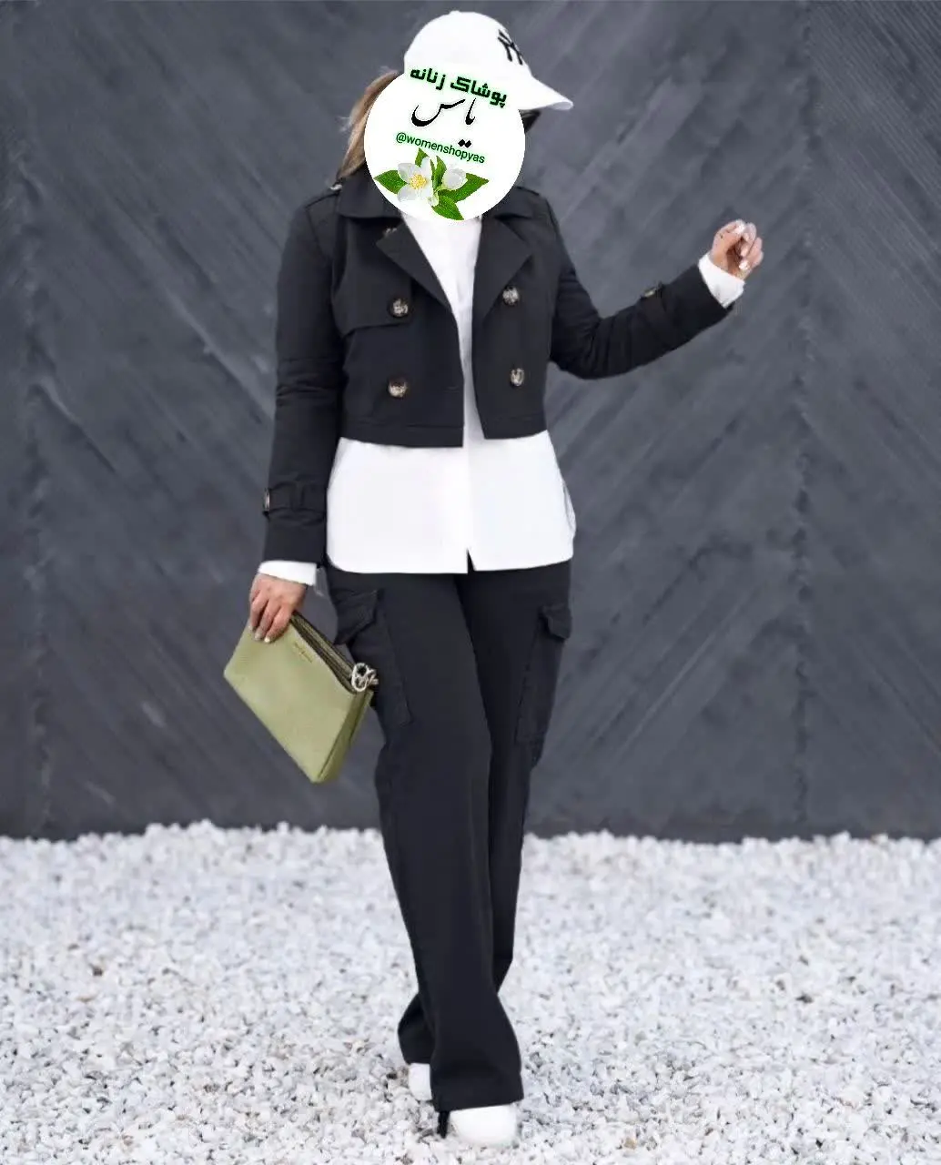 نام: سه تیکه کارگو 
