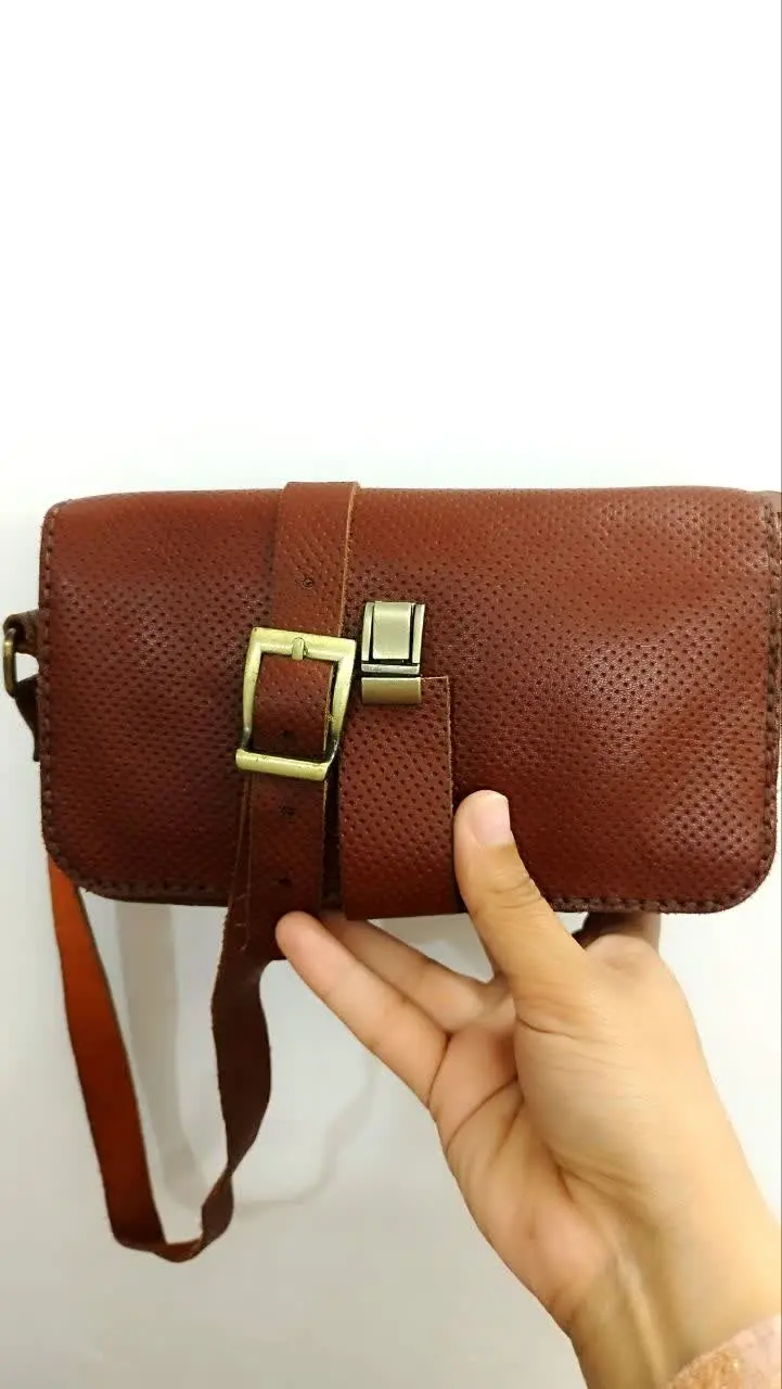 کیف دوشی زنانه چرم گاوی دست...