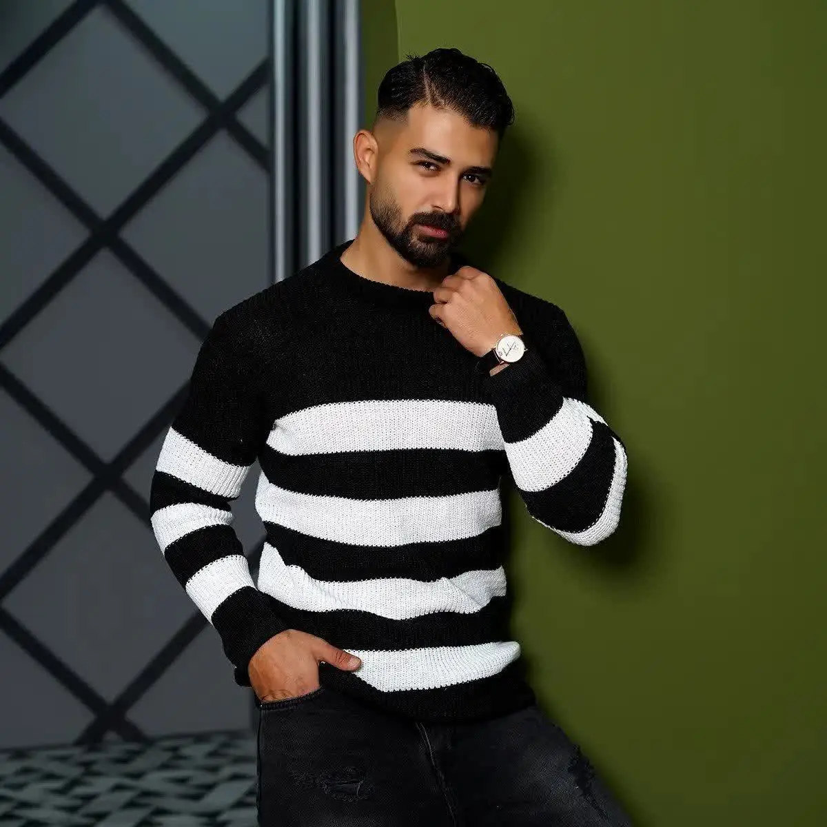 🏆پلیور مردانه راه راه سفید مشکی مدل Mahyad
