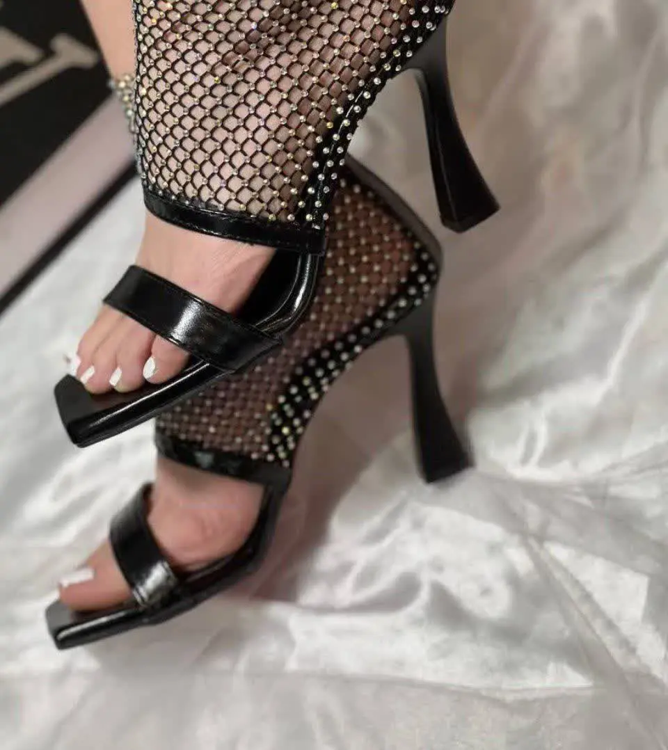 🔴 بمب فروش کتونی