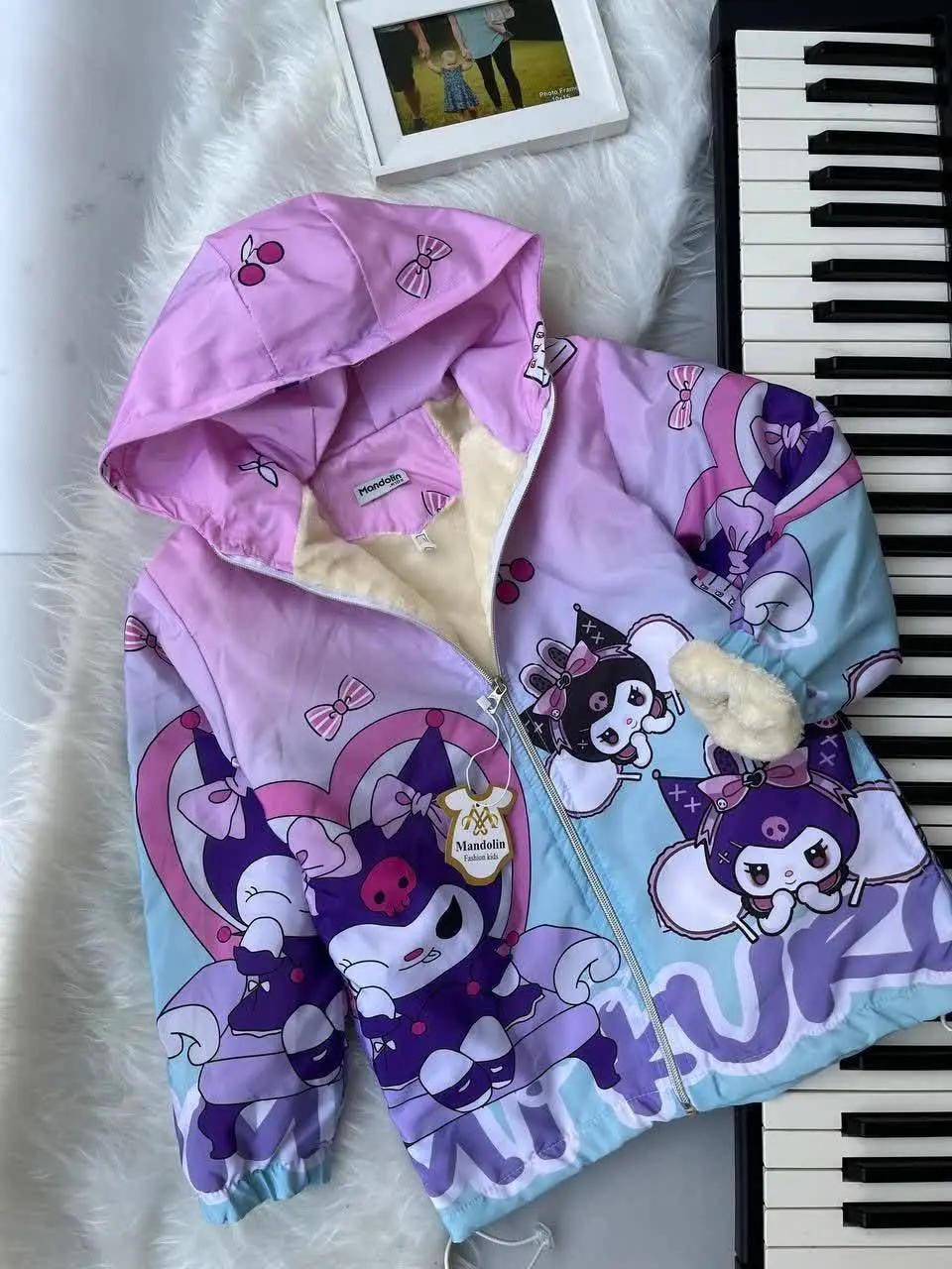 هم سیوشرت هم کاپشن طرح کروم...