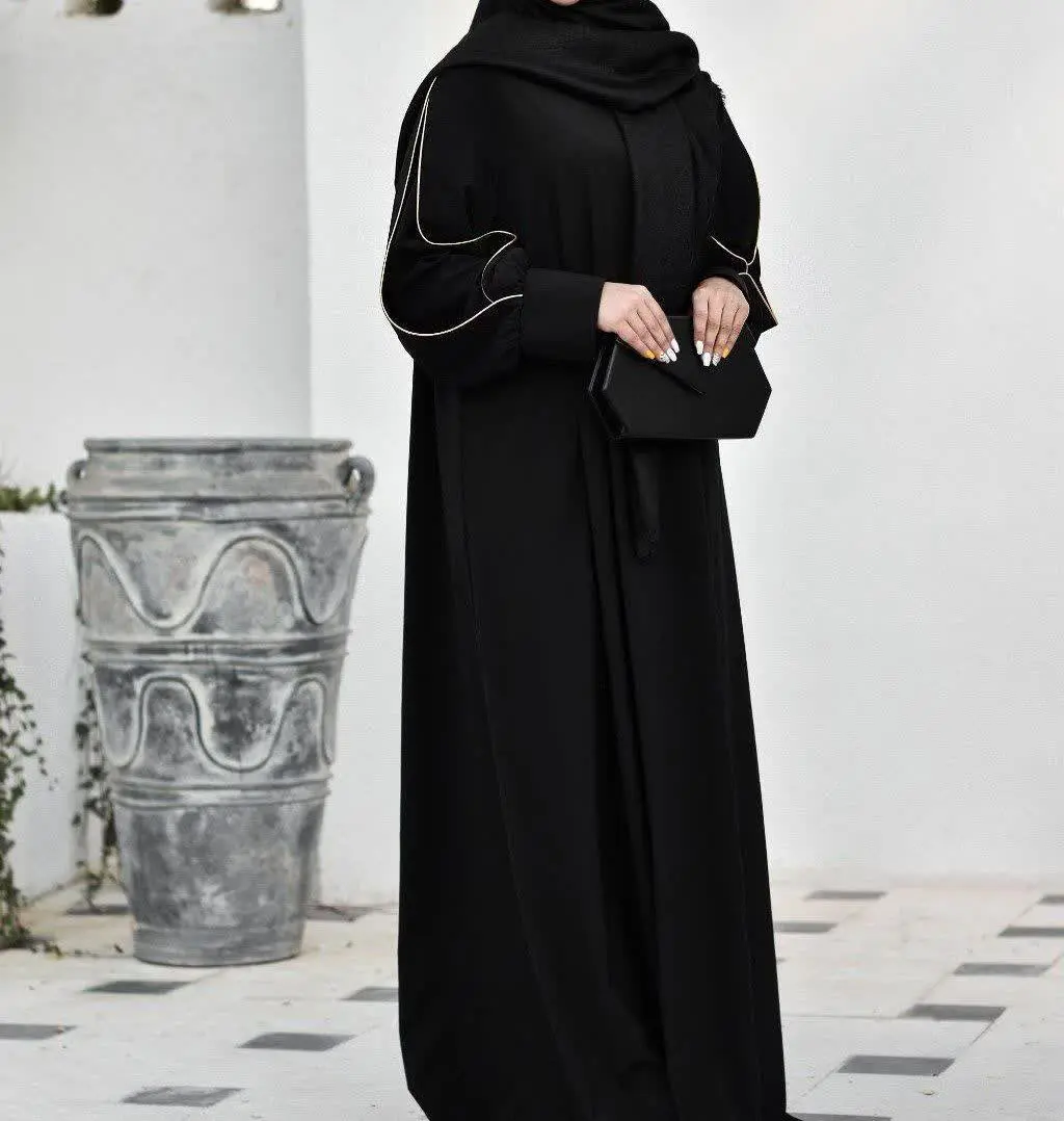 👚نام: عبا بلند مانیا
