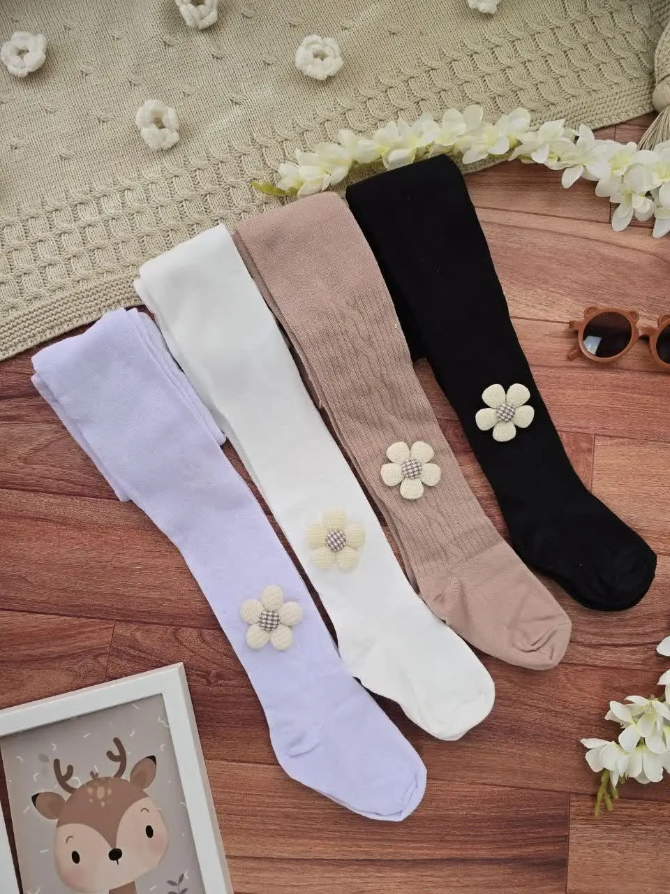 جوراب شلواری پاییزه گلدار