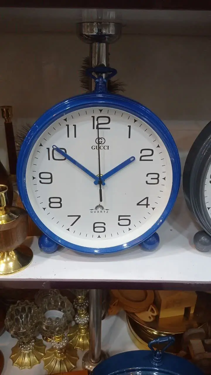 ساعت رومیزی بزرگ
