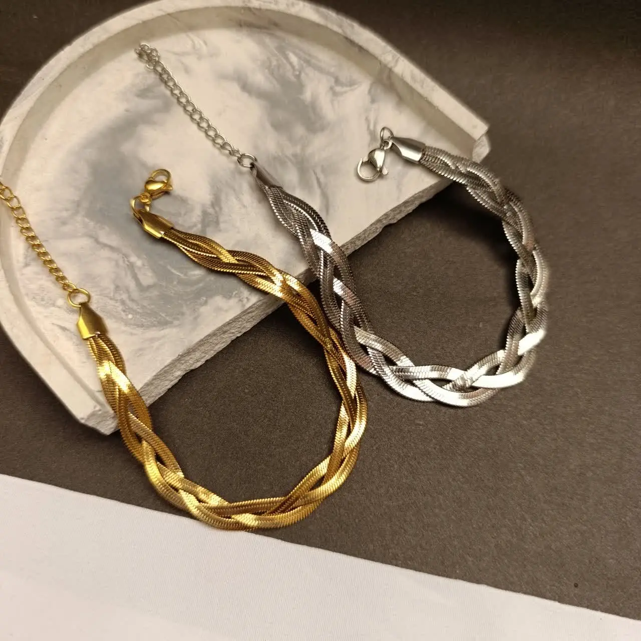 یه کار خووووشگل و شیک 
