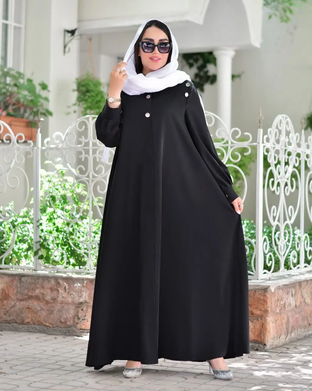 نام: مانتو عبایی حنانه 😍
