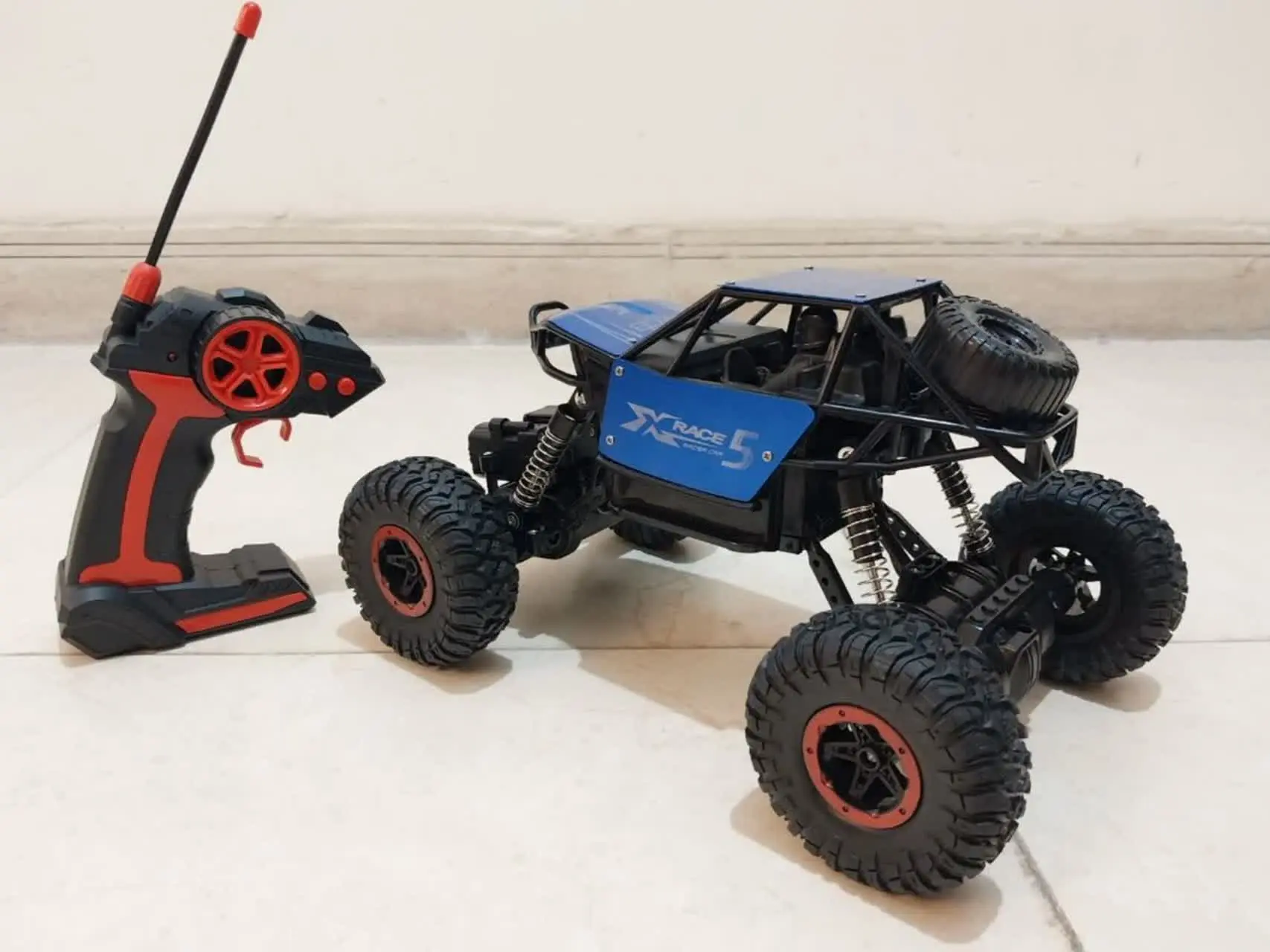 نام: ماشین آفرود کنترلی بدنه فلزی ۴چرخ محرک بزرگ
