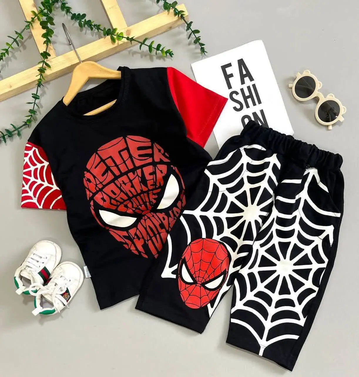 👚نام: اسپایدرمن، هویجی
