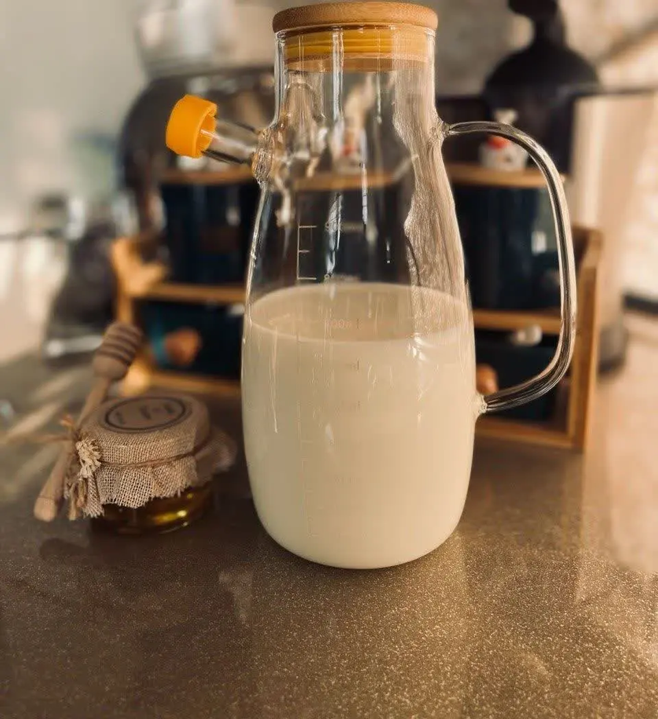 ظرف روغن پیرکس با در بامبو
