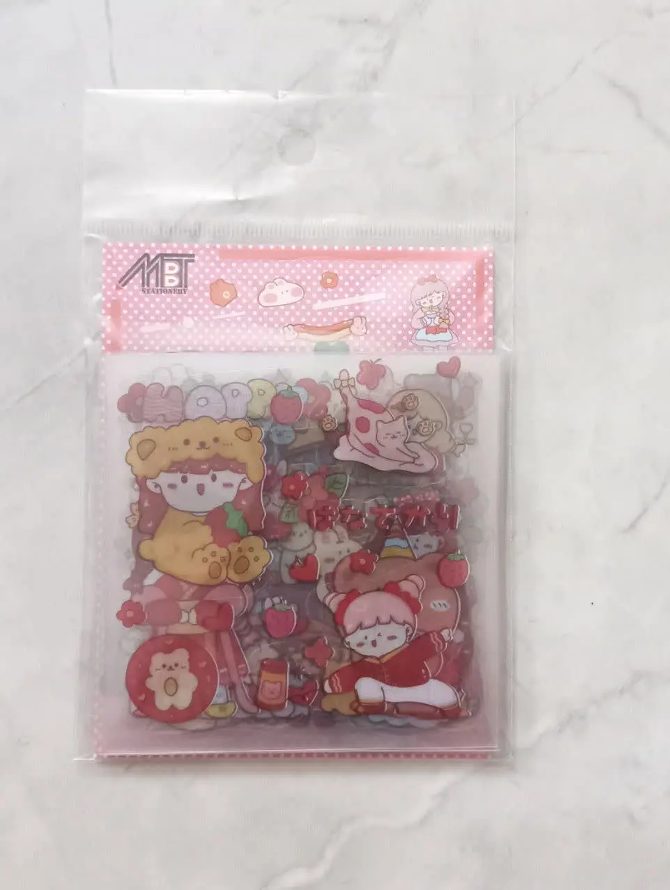 پک ۲۰ورقی استیکرباطرح دختر😍
