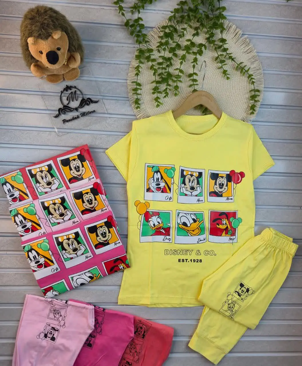 🎊🥰👸👩‍👧‍👧❤️💚🧶🌟🎶🎇
