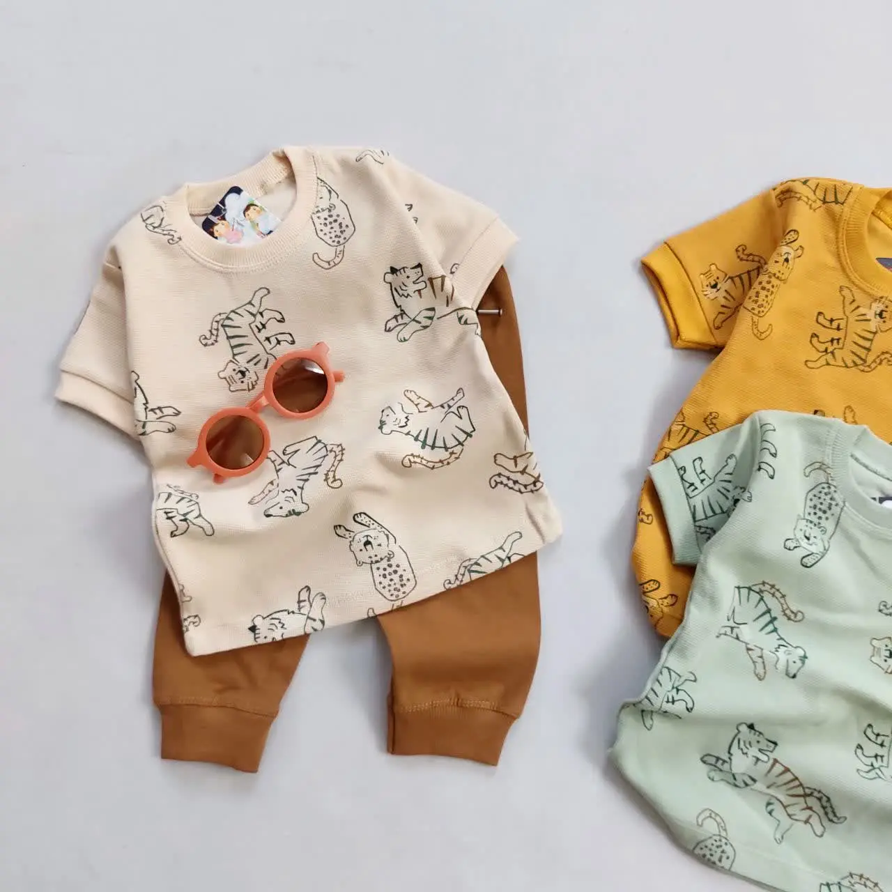 تیشرت شلوار ببر 🐅
