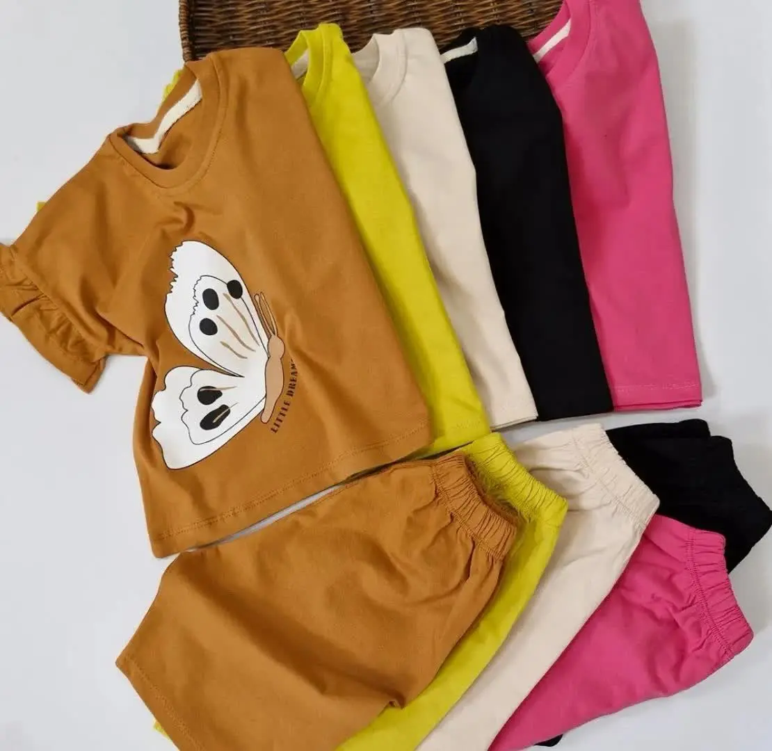 یک مدل جذاب دیگه از کراپ شلوارک‌های دخترانه ✌️
