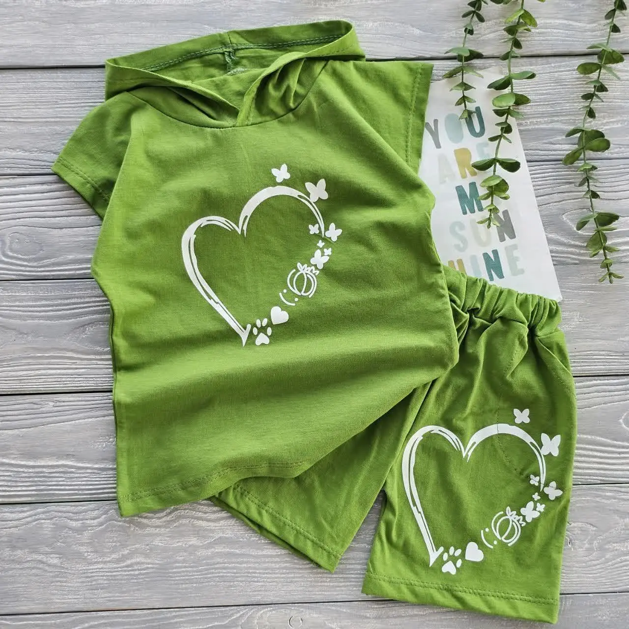 لباس دخترانه هودی شلوارک قلب
