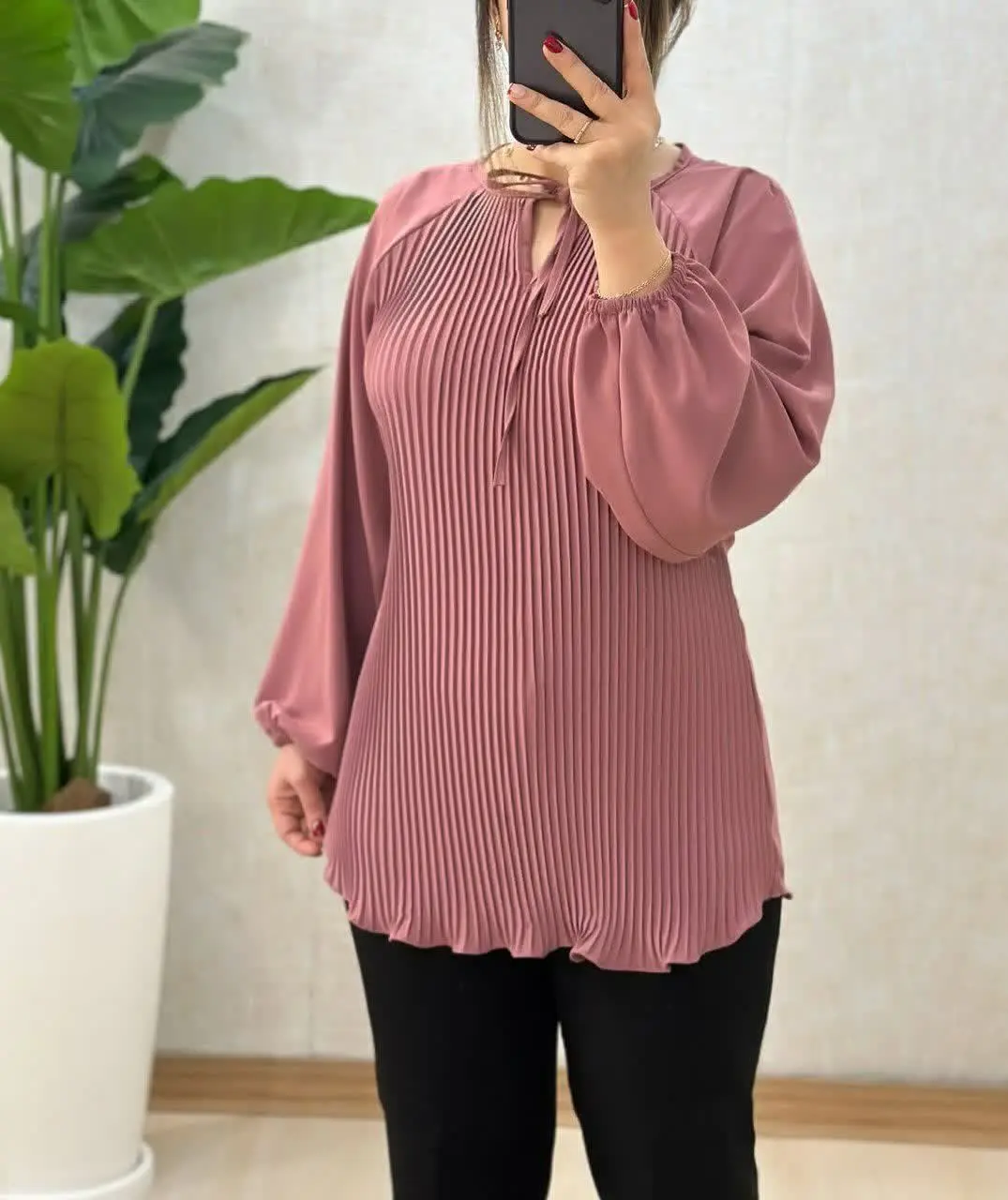 این مدل یکی از قشنگترین مدل‌های شومیزمون هستش
