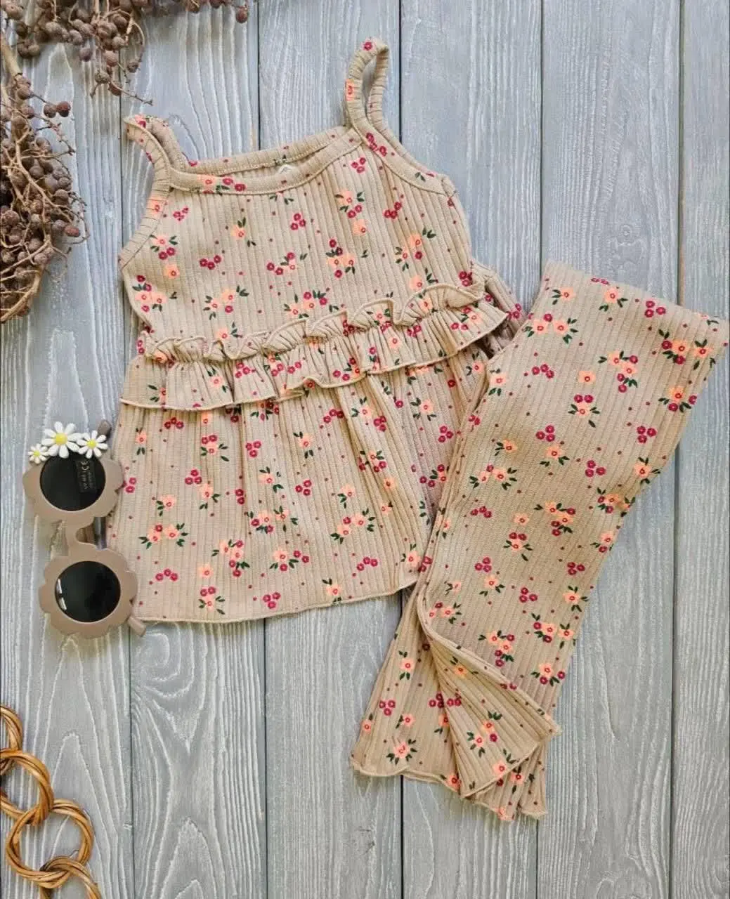 ست تاپ و شلوار جذااااب دخترونه 😍
