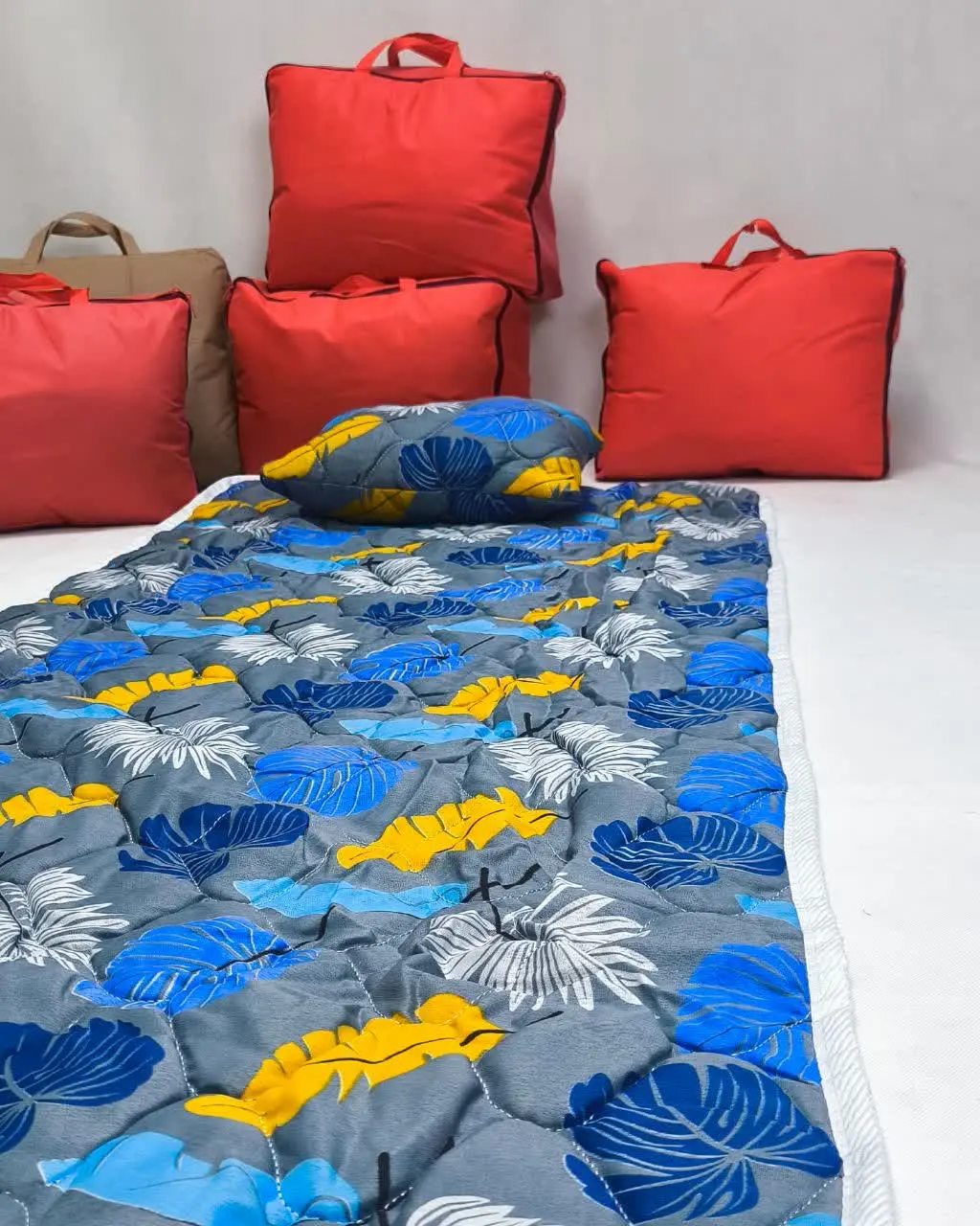 🔴همراه بالش و کیف