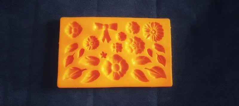 قالب سیلیکونی طرح گل و گلبرگ
