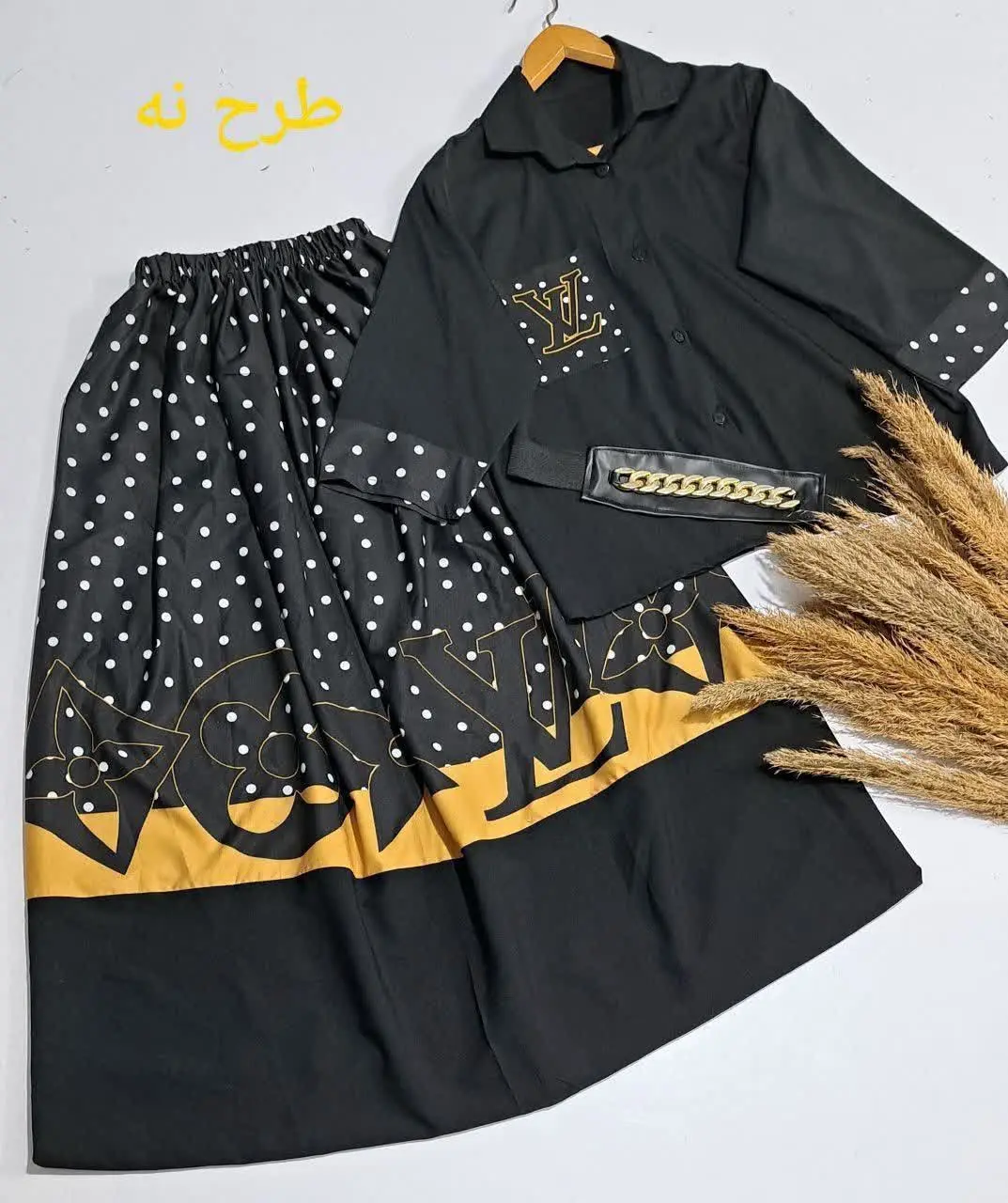 👚نام: شومیز دامن ایسین