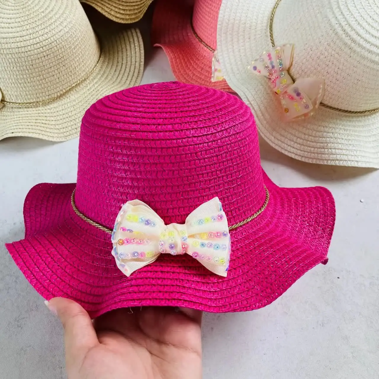 کلاه دخترانه حصیری 😍
