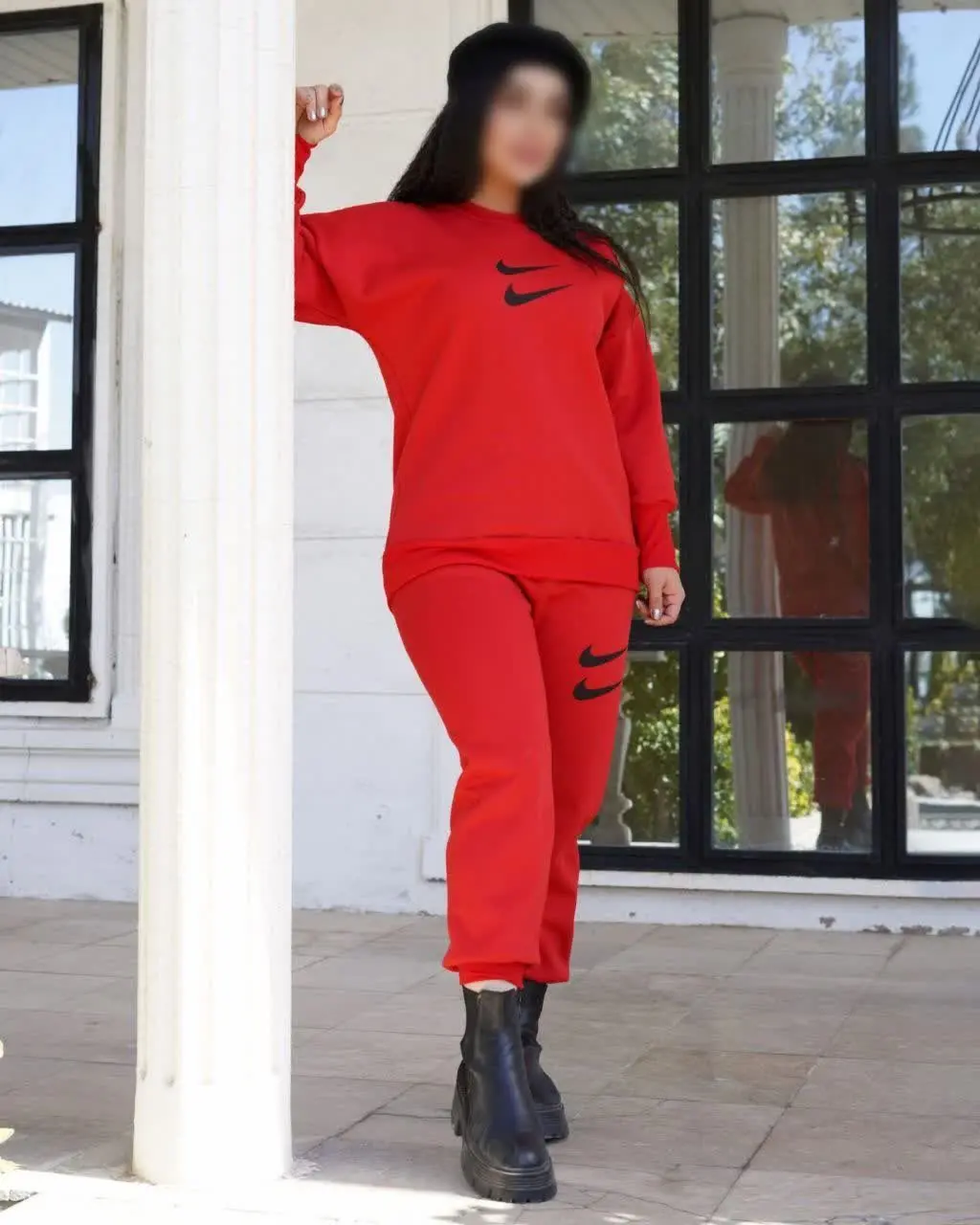 یه کار خوشگل و اسپرت با تنخوری زیبا و کیفیت عالی و داخل کرک گرم، مناسب روزای سرد پاییز و زمستون با قواره مناسب که ۴۰ تا ۴۶ رو ساپورت میکنه. 
