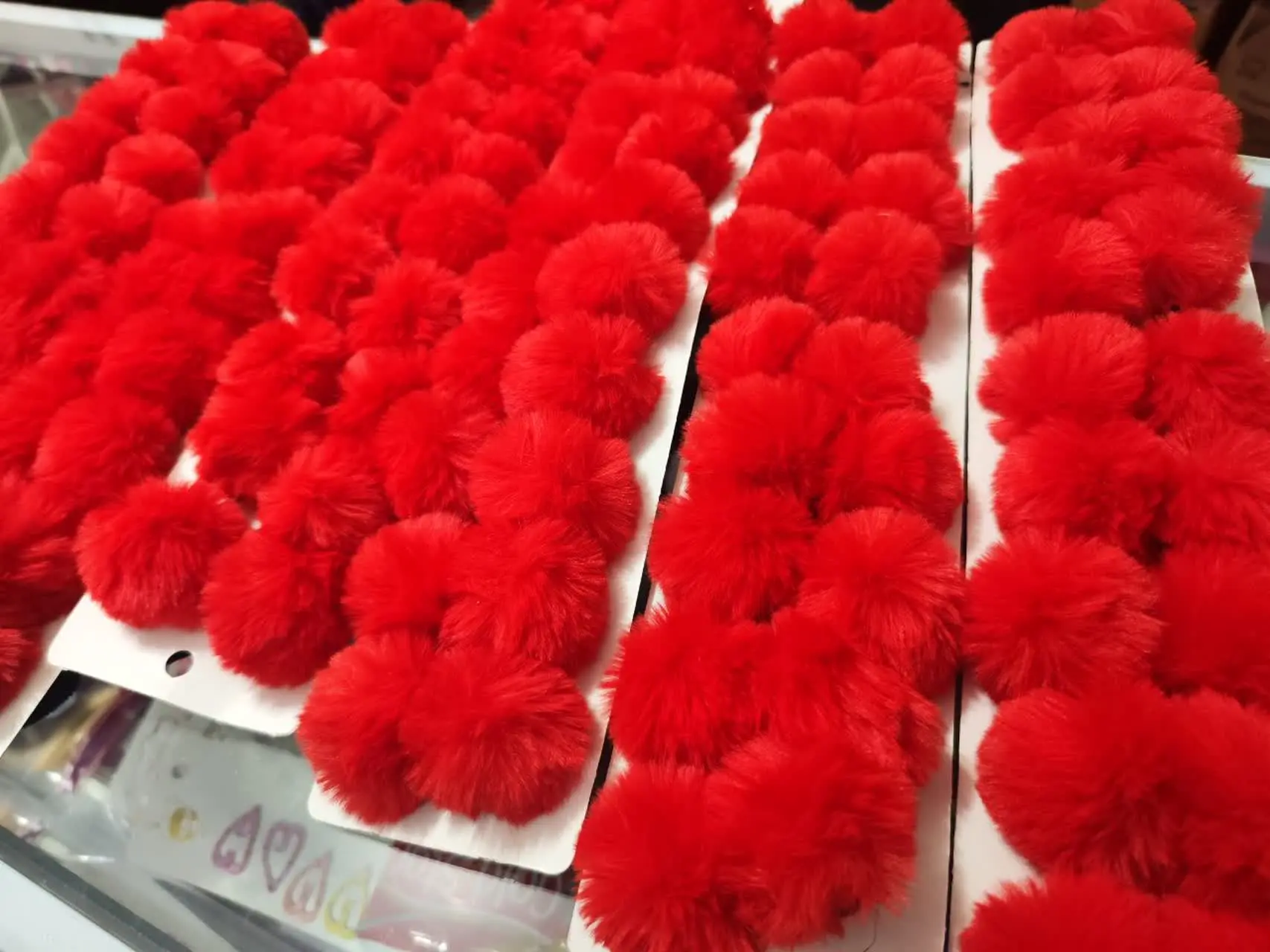 کش مو توپی خز دار
