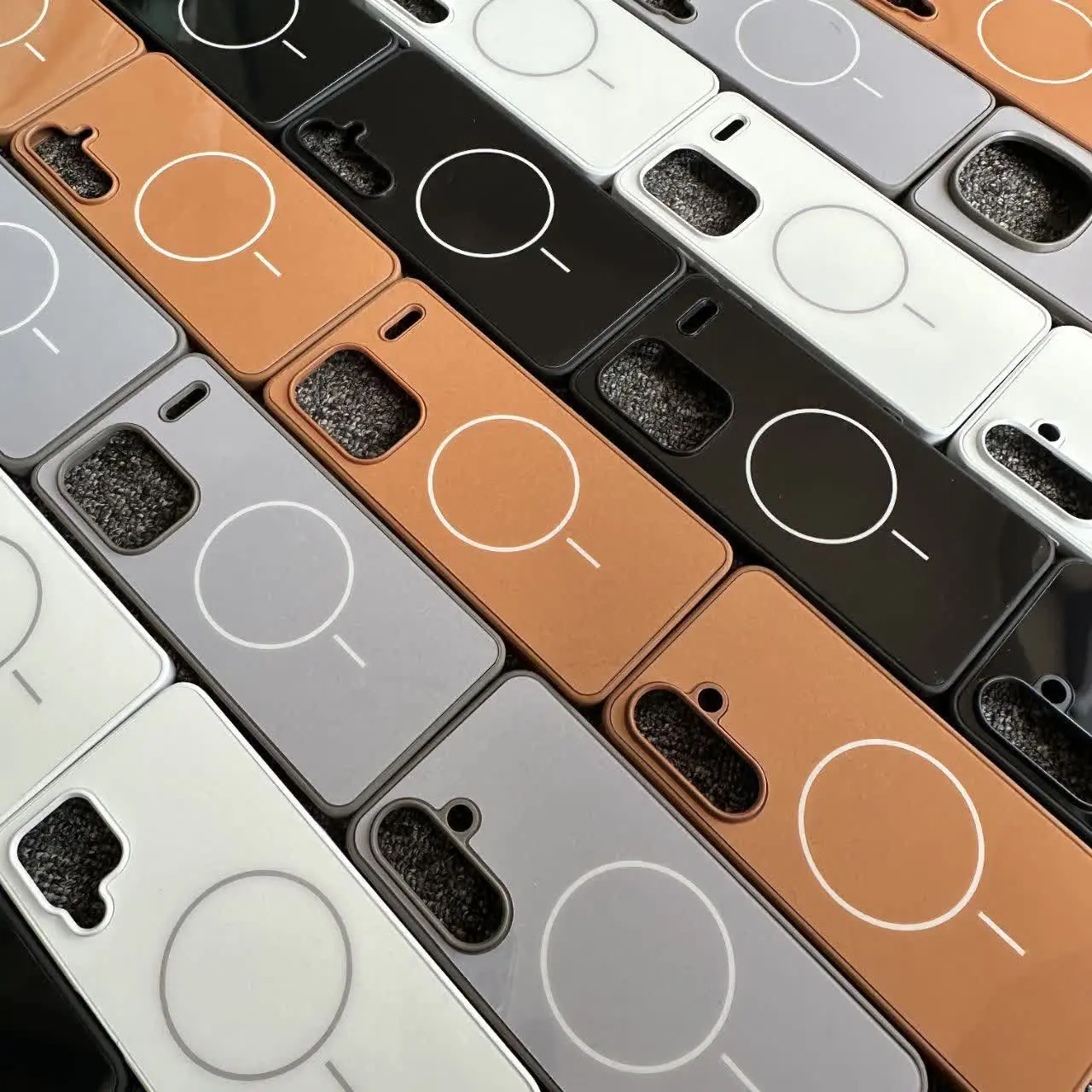 📱مدل قاب: قاب PVD طرح MagSafe** در چهار رنگ اصلی موجود کیفیت عالی مخصوص انواع #سامسونگ و #شیائومی 
