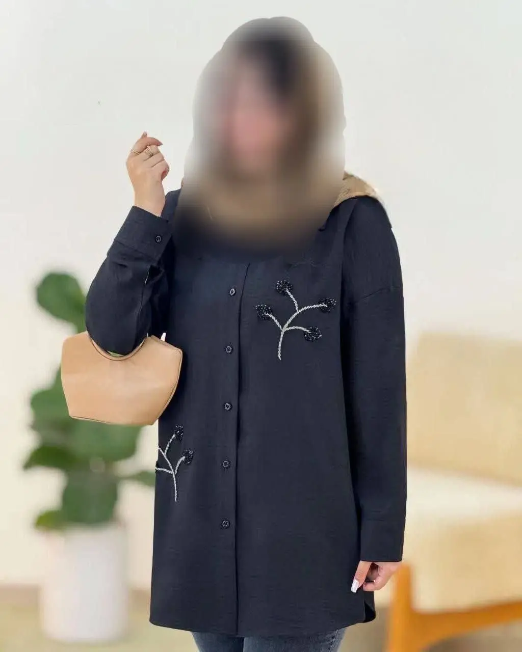 تونیک صوفیا کار شده
