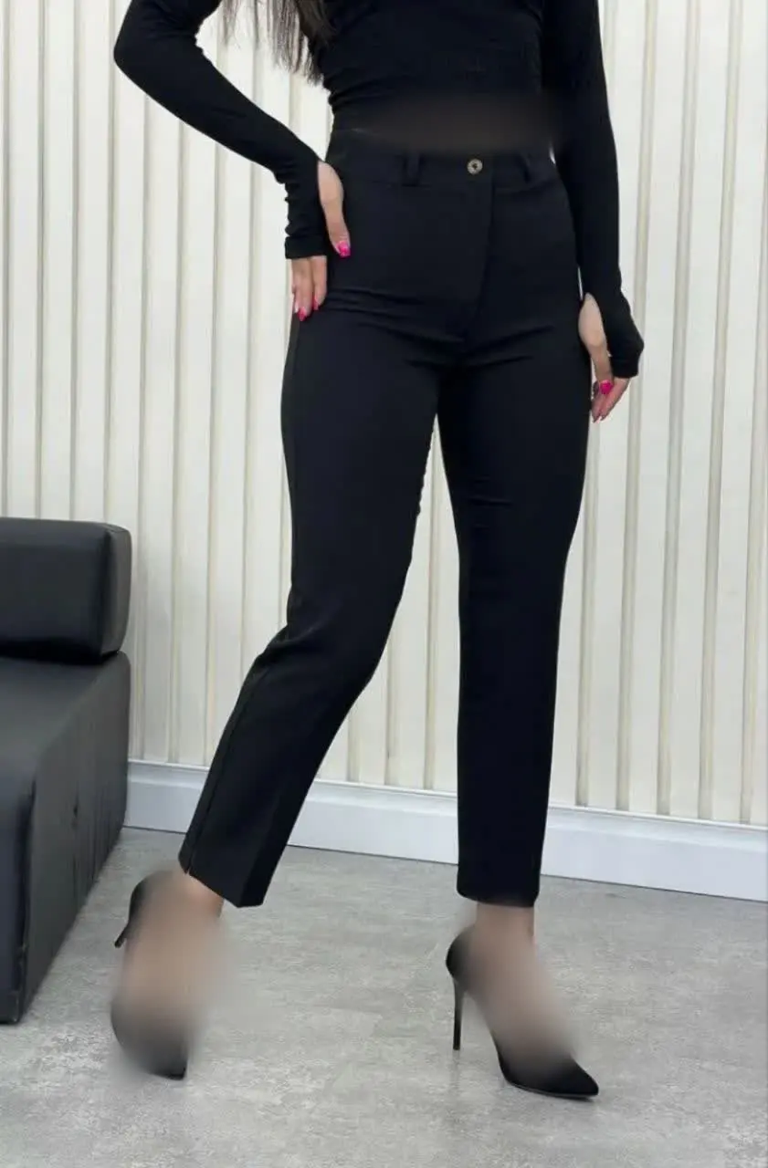 قد مدل چاک دار: ۹۰ سانت 
