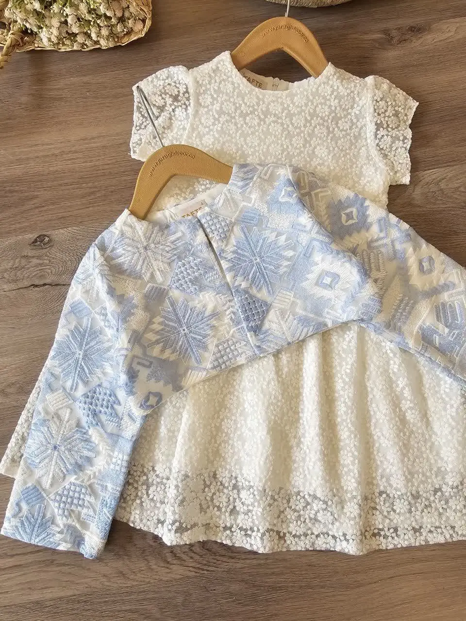 یکی از قشنگ‌ترین کت سارافون‌های امساله😍😍
