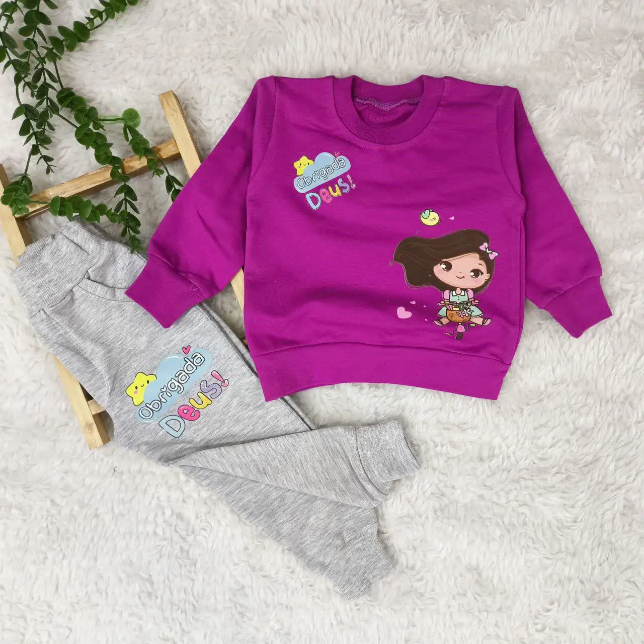 بلوز شلوار دختر دوچرخه سوار