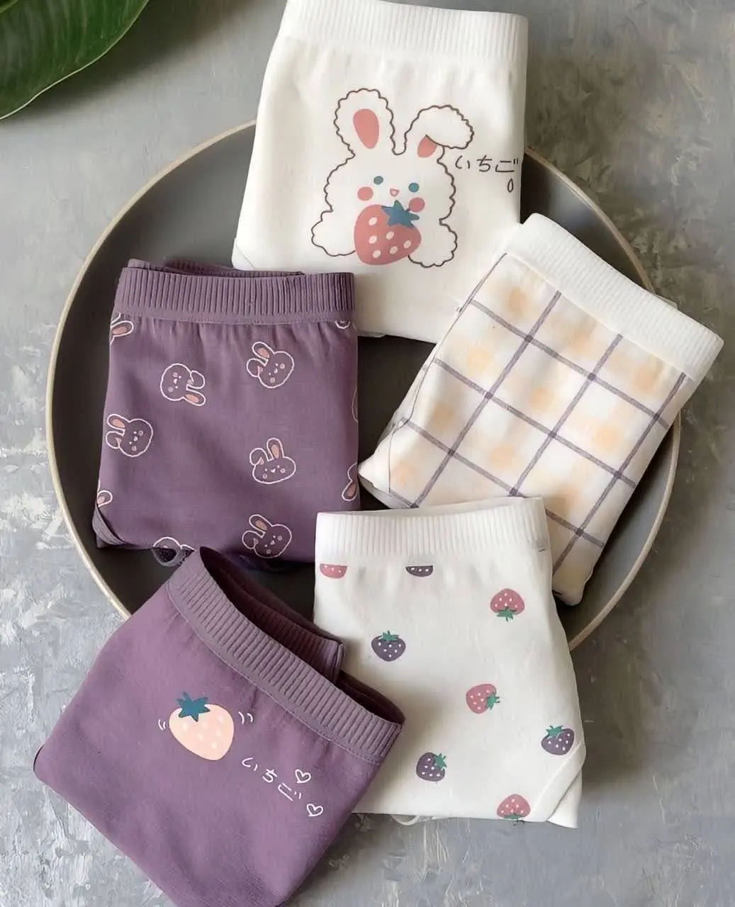 لباس زیرایی که تاالان هیجا ندیدی😍😍
