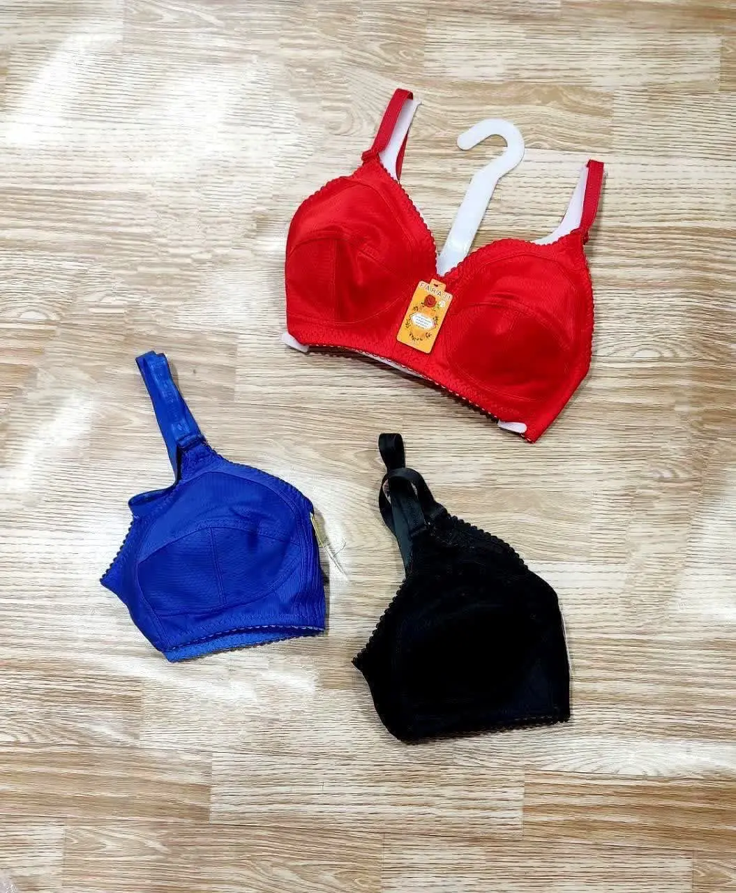 ✅ داخل سوتین لایه ضد حساسیت...