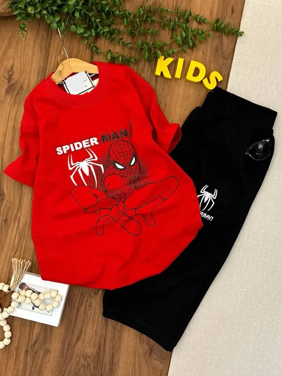 اسپایدرمن سایز ۷۰ داره هاااااااااا
