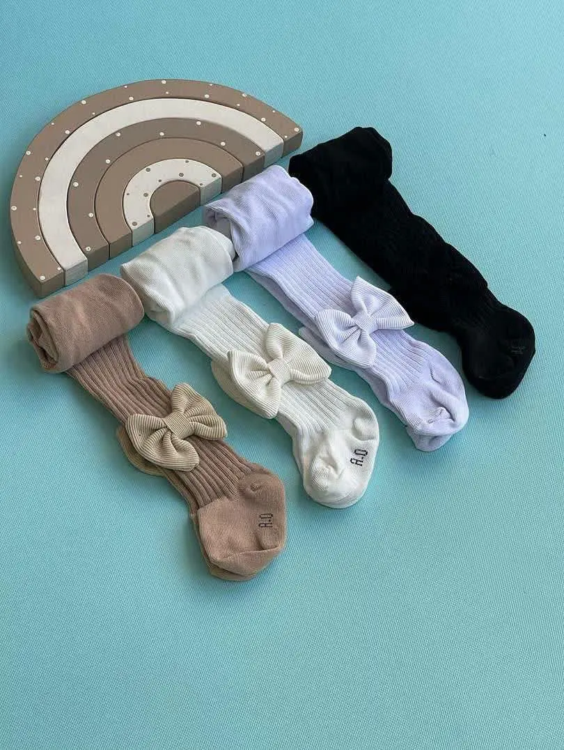 جوراب شلواری