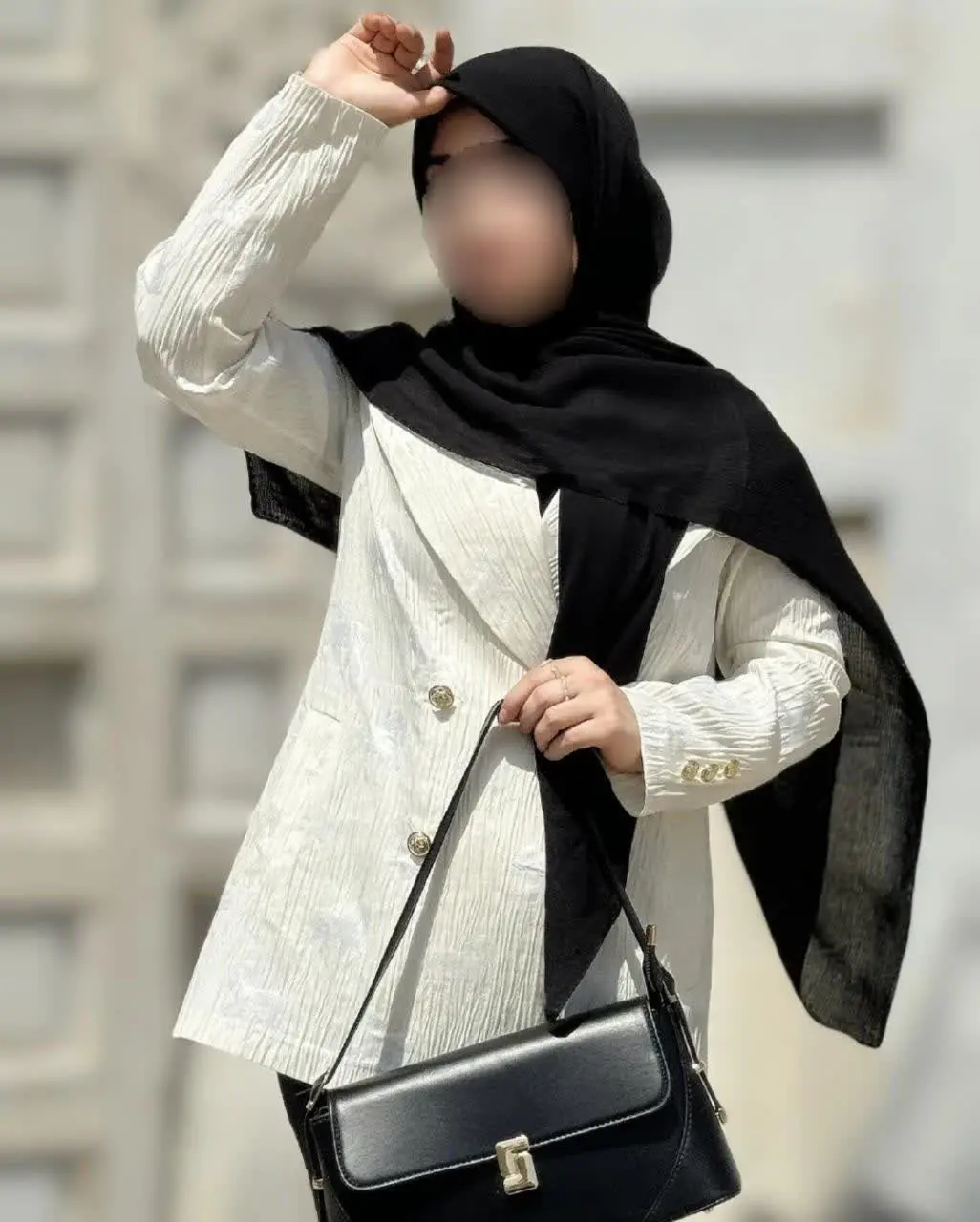 مخصوصا مشکی اش که فوق العاد...