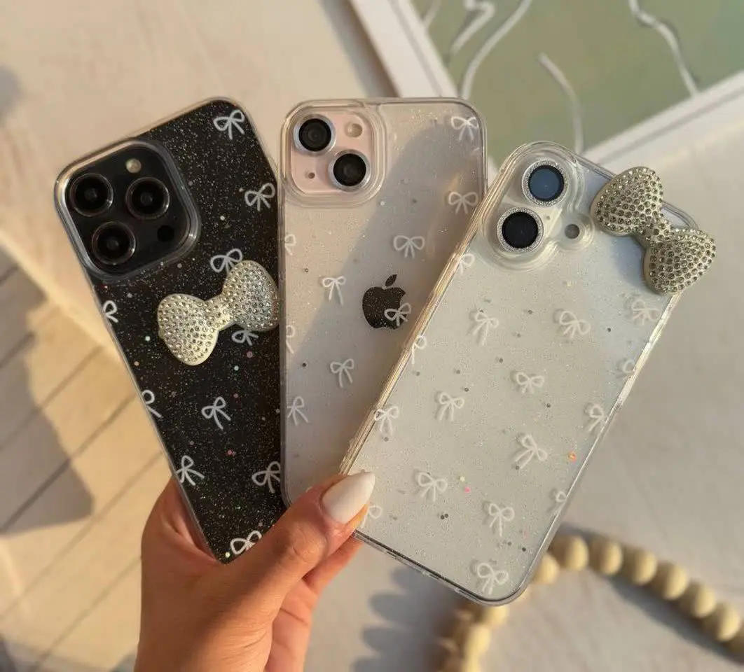 📱مدل قاب: قاب پاپیون شفاف پاپیون برجسته نگینی براق زمینه قاب شاینی پاپیون بالای قاب چسبی و متحرک کیفیت عالی و چشم‌نواز مخصوص انواع #سامسونگ #شیائومی و #آیفون 
