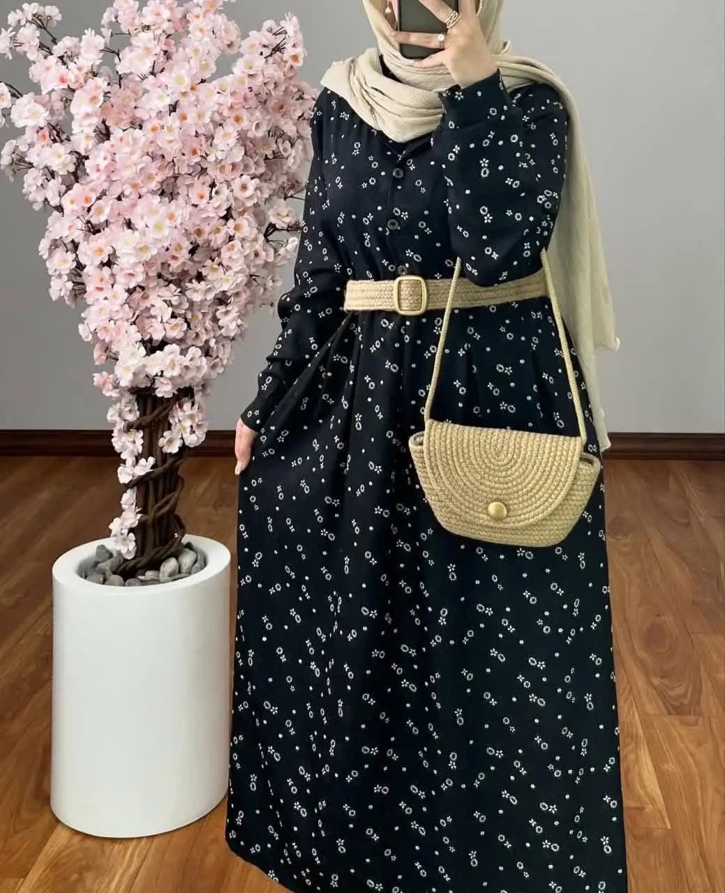 هم مانتو هم پیراهن با ی تیر دو نشون😉‌
