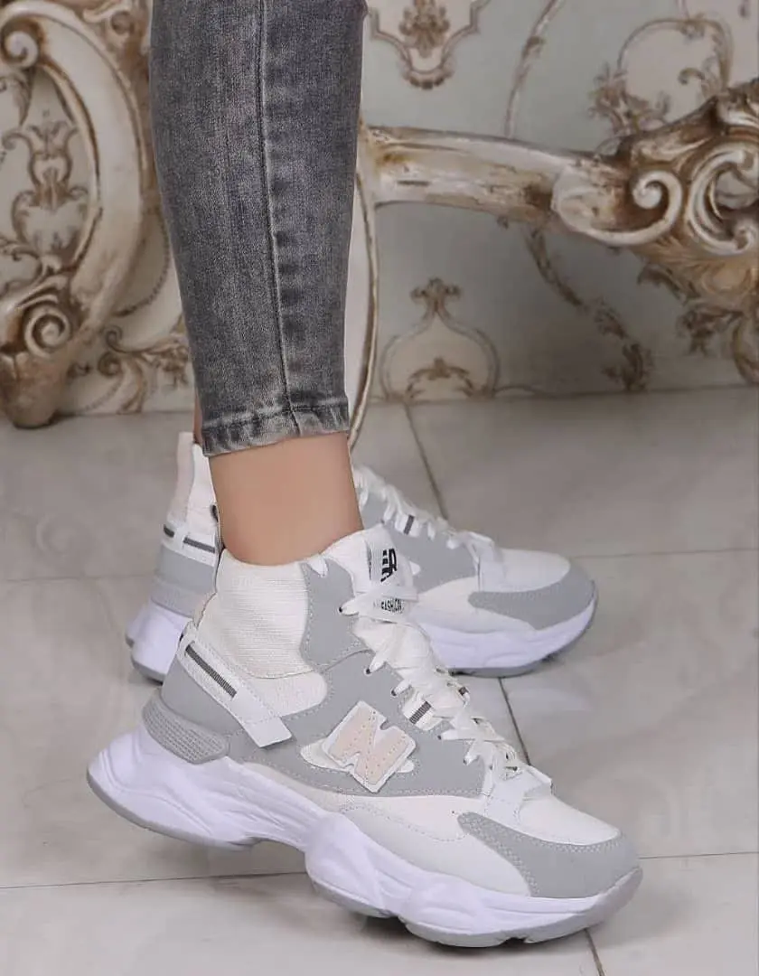 سایز فقط ۳۷ و۳۸ 
