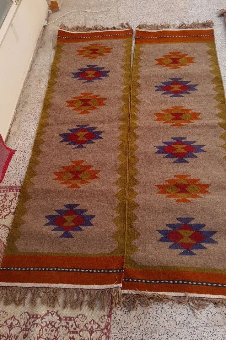دو طرح گلیم پشمی 
